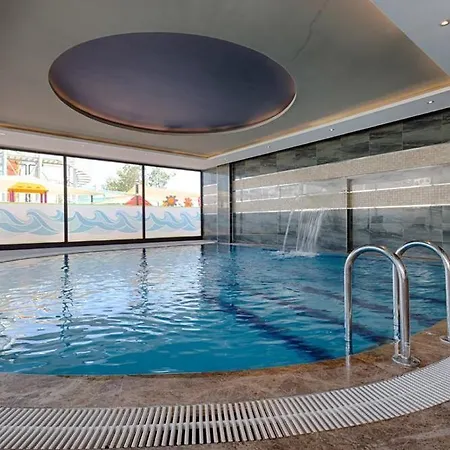 Wonasis & Aqua Resort