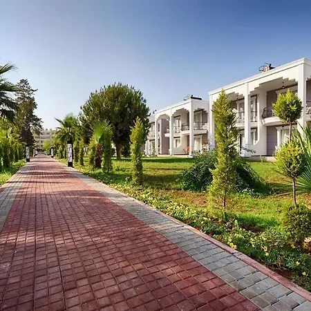 Wonasis & Aqua Resort